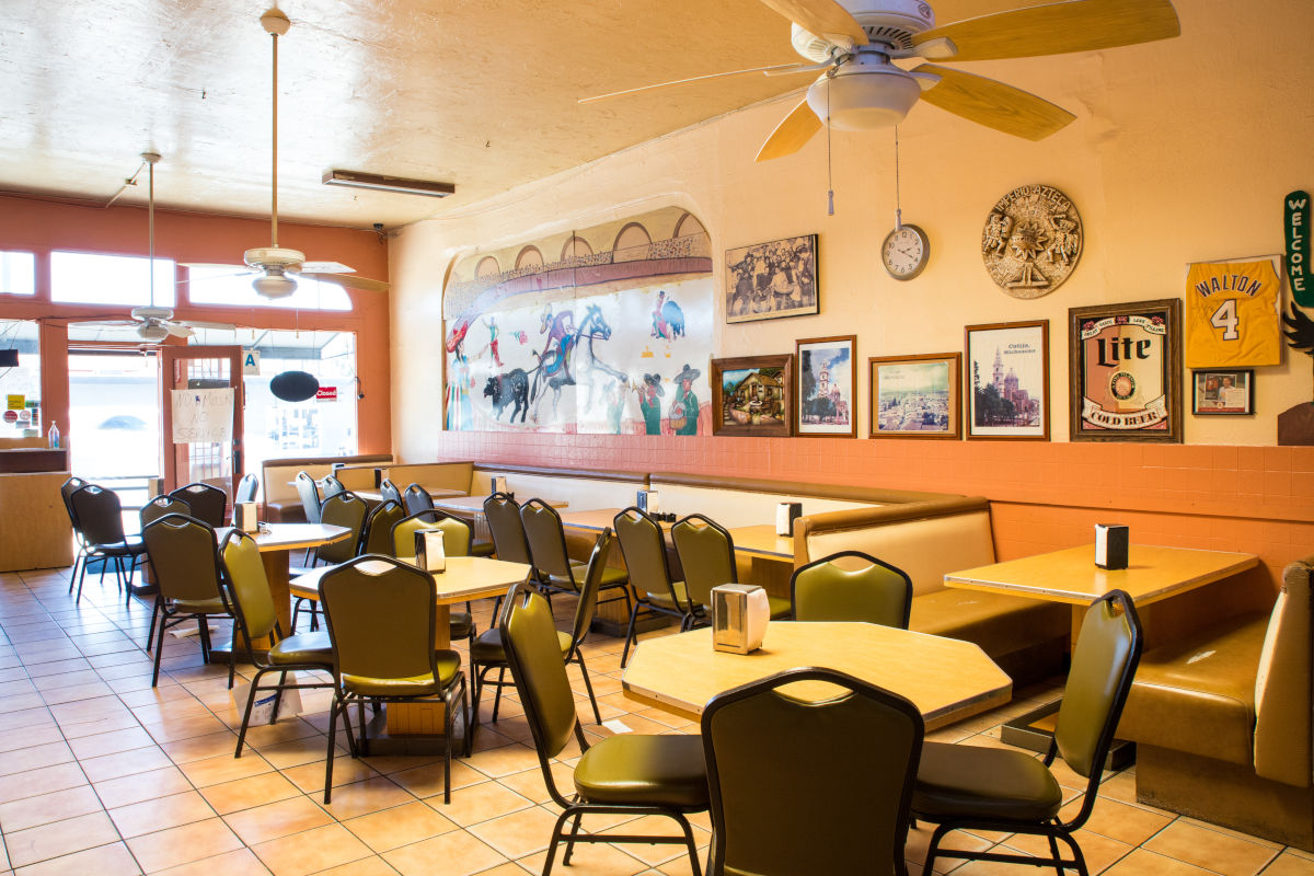 interior, green chairs, tables set up